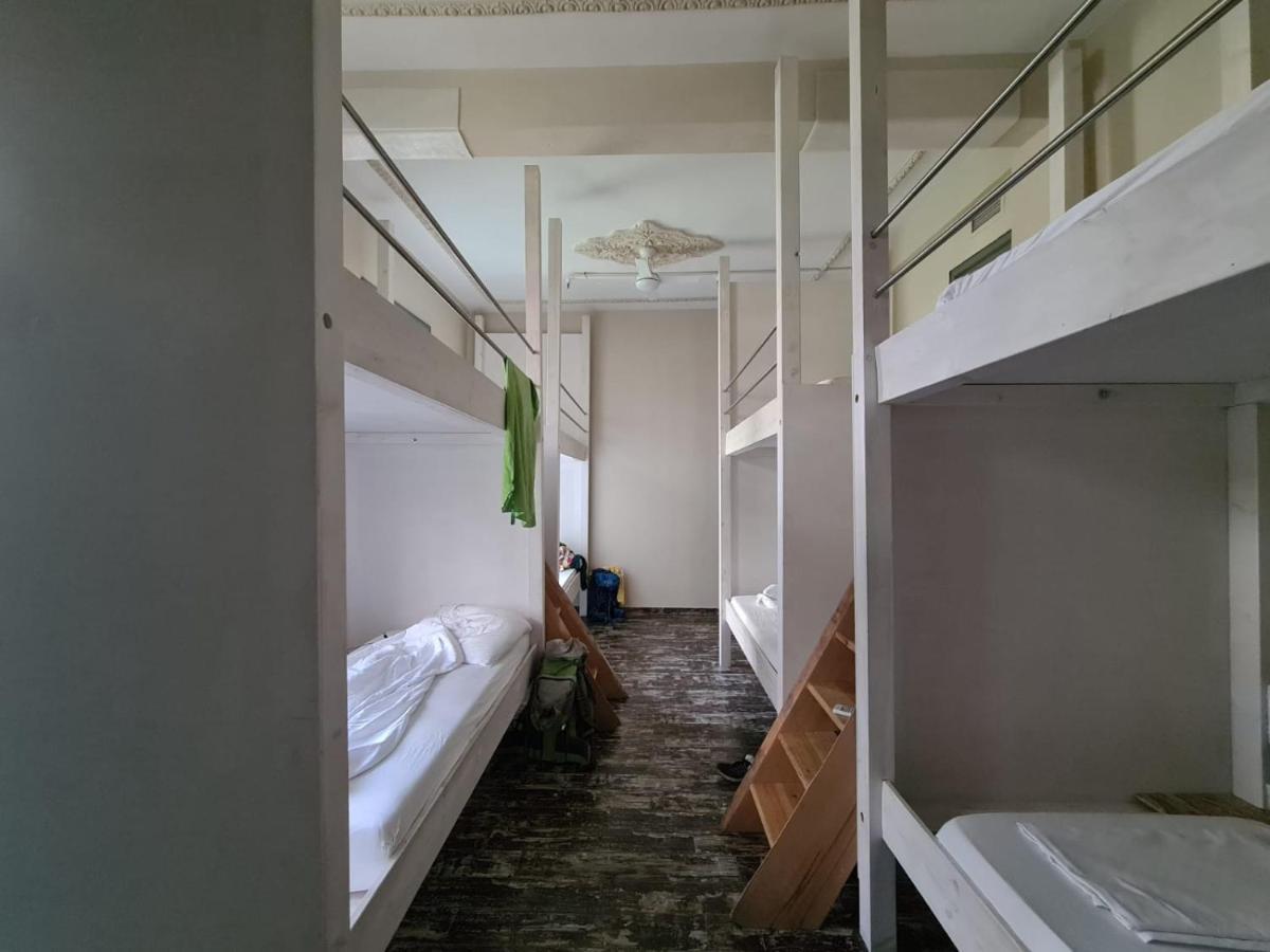 Jetpak Alternative Eco Hostel Солун Екстериор снимка