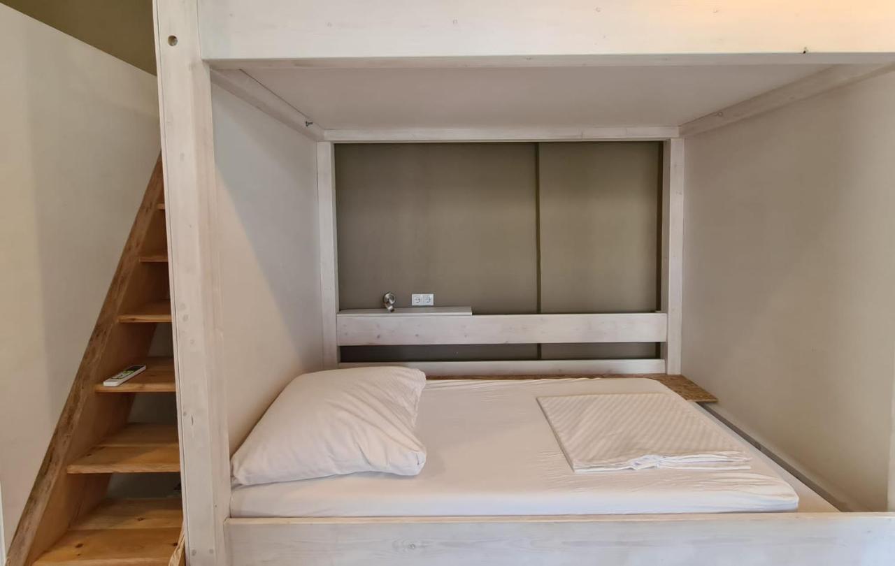 Jetpak Alternative Eco Hostel Солун Екстериор снимка